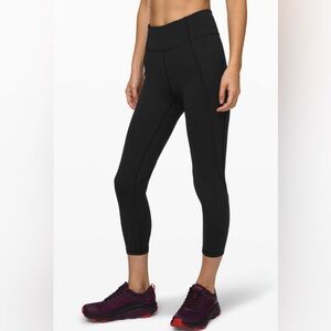 Lululemon Vuori Alo Yoga Women’s Time to Sweat Crop 23” 8 Black